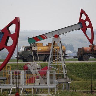 Названа причина сокращения добычи нефти в России