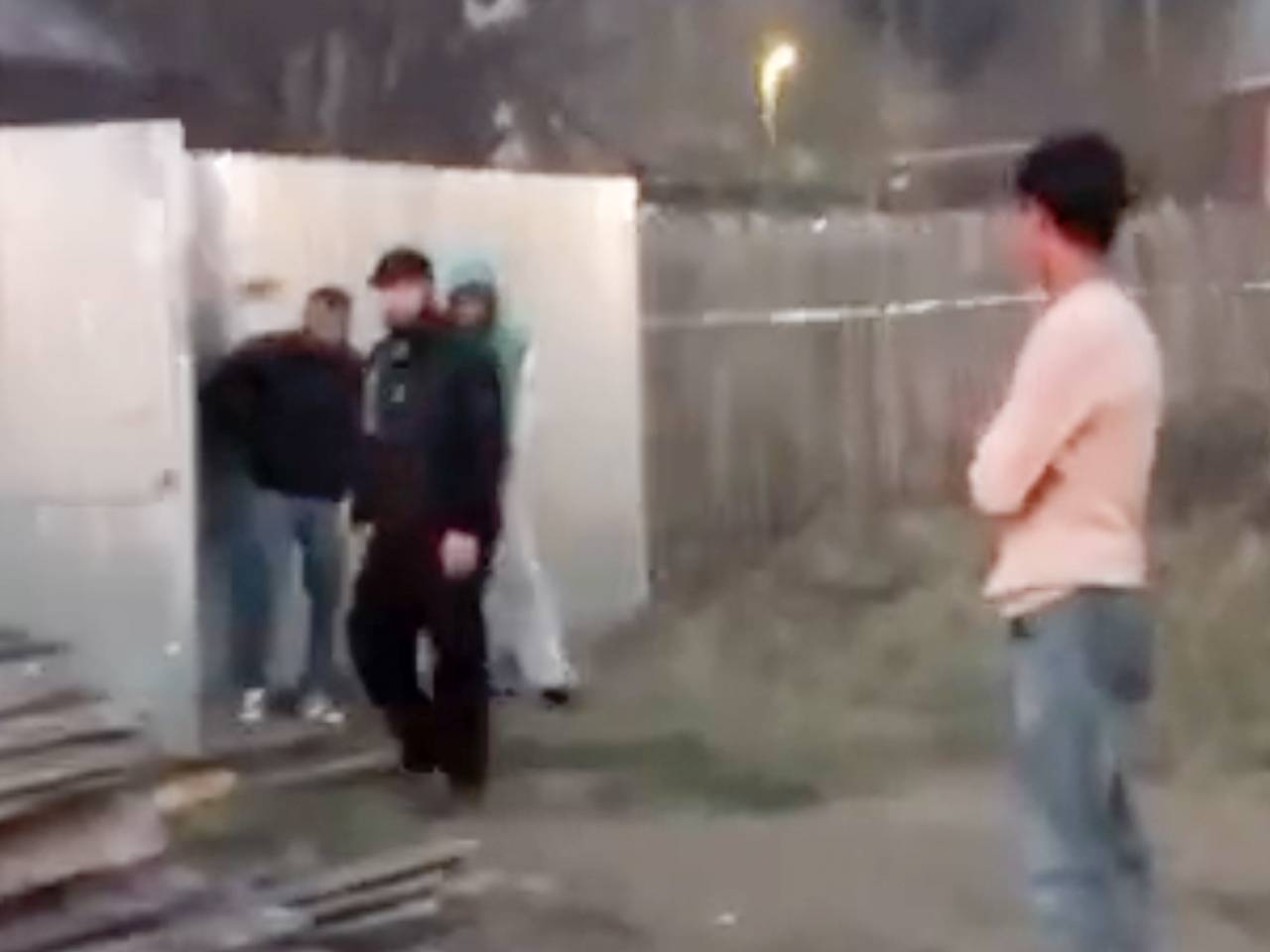 Поймали таджиков в москве. Толпа полицейских. Избиение одноклассника.