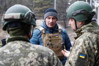 Кличко сообщил о взрывах и пожаре в Соломенском районе Киева
