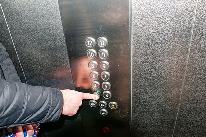 Раскрыты подробности падения лифта с подростком в Москве