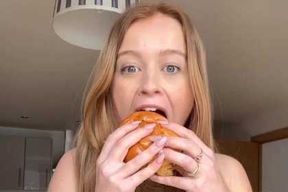 Фитнес-блогерша каждый день ела бургеры в течение месяца и удивилась результату