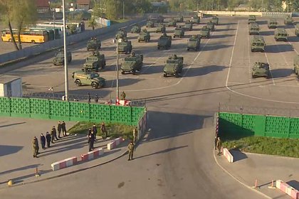 Задействованная в параде военная техника выдвинулась к Красной площади