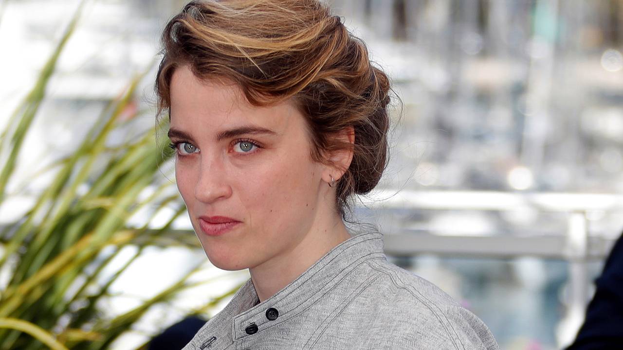 Губерниялардан келген орыс қыздары жыныстық қатынасқа түседі Веб-камера секс Чита