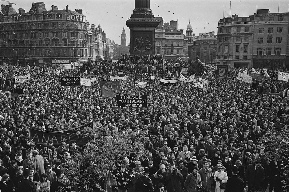 Демонстрация против войны во Вьетнаме, Трафальгарская площадь, Лондон, 27 марта 1967 года