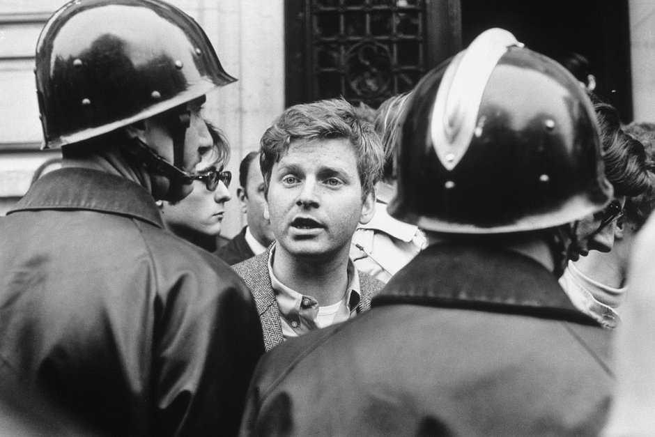 Даниэль Кон-Бендит во время эвакуации Сорбонны, 6 мая 1968 года