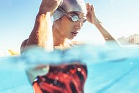 Как научиться правильно плавать? Инструкция по техникам и стилям плавания для начинающих