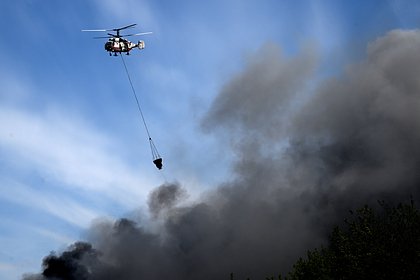Военные вертолеты направили на тушение лесных пожаров в российском регионе