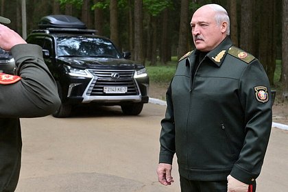 Фото Лукашенко на фоне слухов о болезни высмеяли в сети