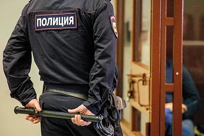 Полицейские избили россиянина и вымогали деньги под угрозой дела о наркотиках