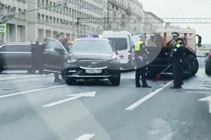 Появилось видео с места ДТП в Москве с возможным участием авто патриарха РПЦ