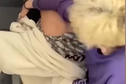 В России подросток попытался макнуть школьника головой в унитаз и попал на видео