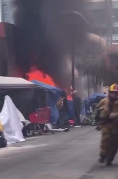 Около «Аллеи славы» в Голливуде вспыхнул пожар