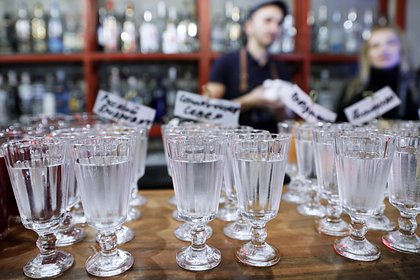 В Госдуме объяснили идею ограничить продажу алкоголя в заведениях в жилых домах
