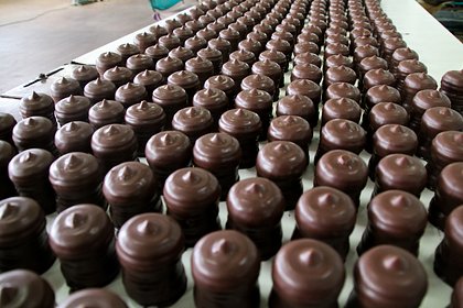 В Норвегии объявили бойкот бренду сладостей из-за работы его владельца в России