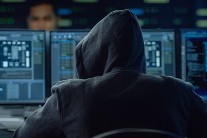 Хакеры совершили атаку на российские радиостанции