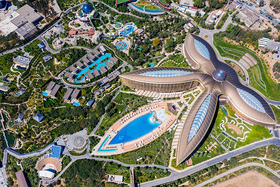 Отель Mriya Resort &amp; SPA в Крыму. Архитектор Норман Фостер