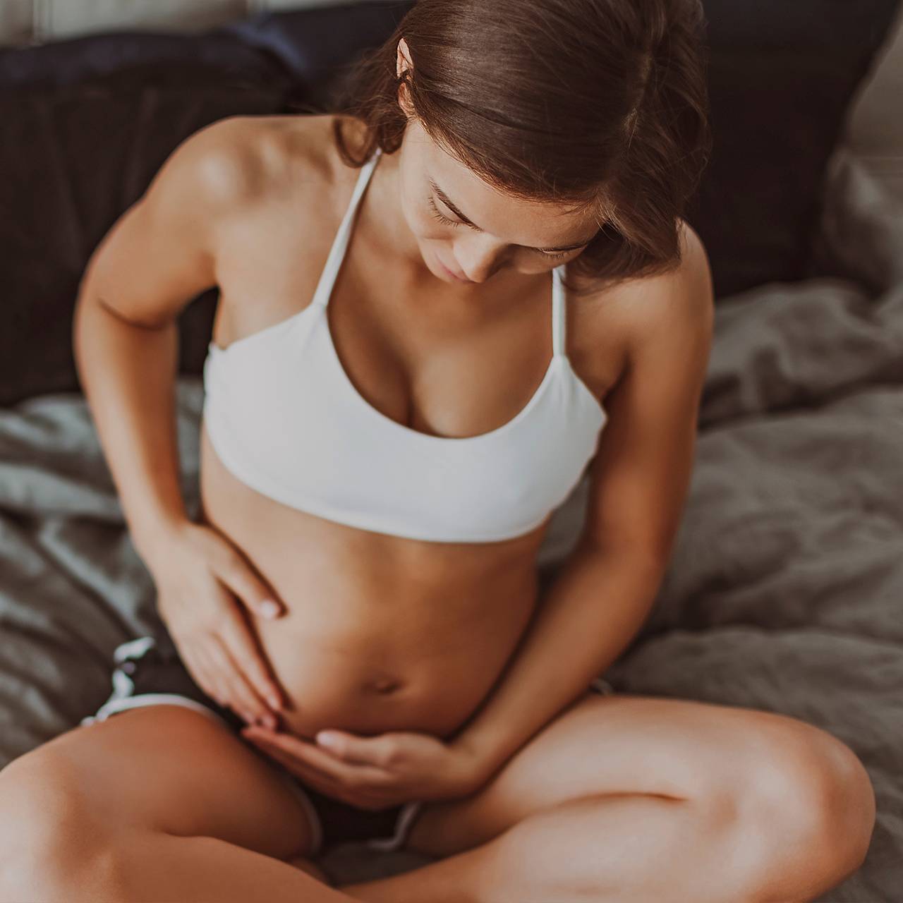 Менструация во время беременности: правда или вымысел?