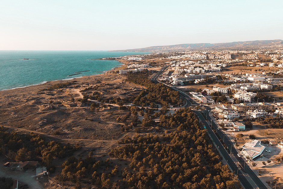Вид на Пафос в сентябре