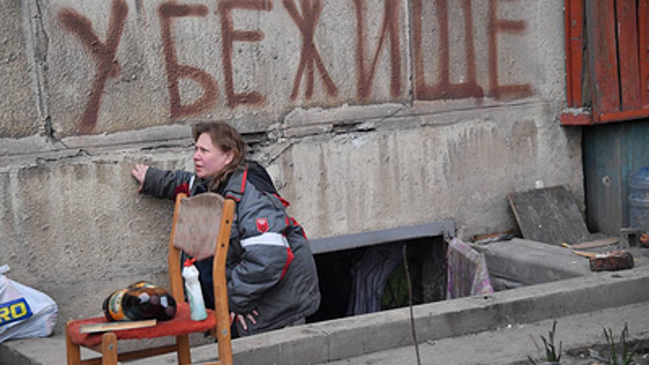 Стало известно о ночных дежурствах киевских учителей в укрытиях в школах:  Украина: Бывший СССР: Lenta.ru