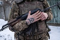 ФСБ задержала агента спецслужб Украины. Что известно о его терактах на железной дороге и военном аэродроме?