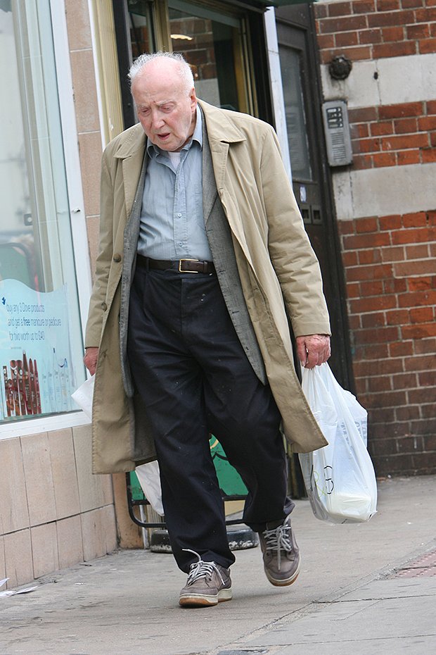 Пожилой мужчина в Лондоне