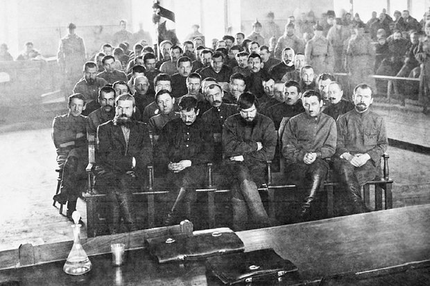 Суд над генералом Пепеляевым и его соратниками в Чите, январь 1924 года. Третий слева — Анатолий Пепеляев