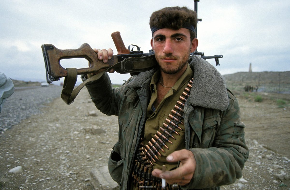 Азербайджанский солдат в период политического кризиса в стране, 21 июня 1993 года
