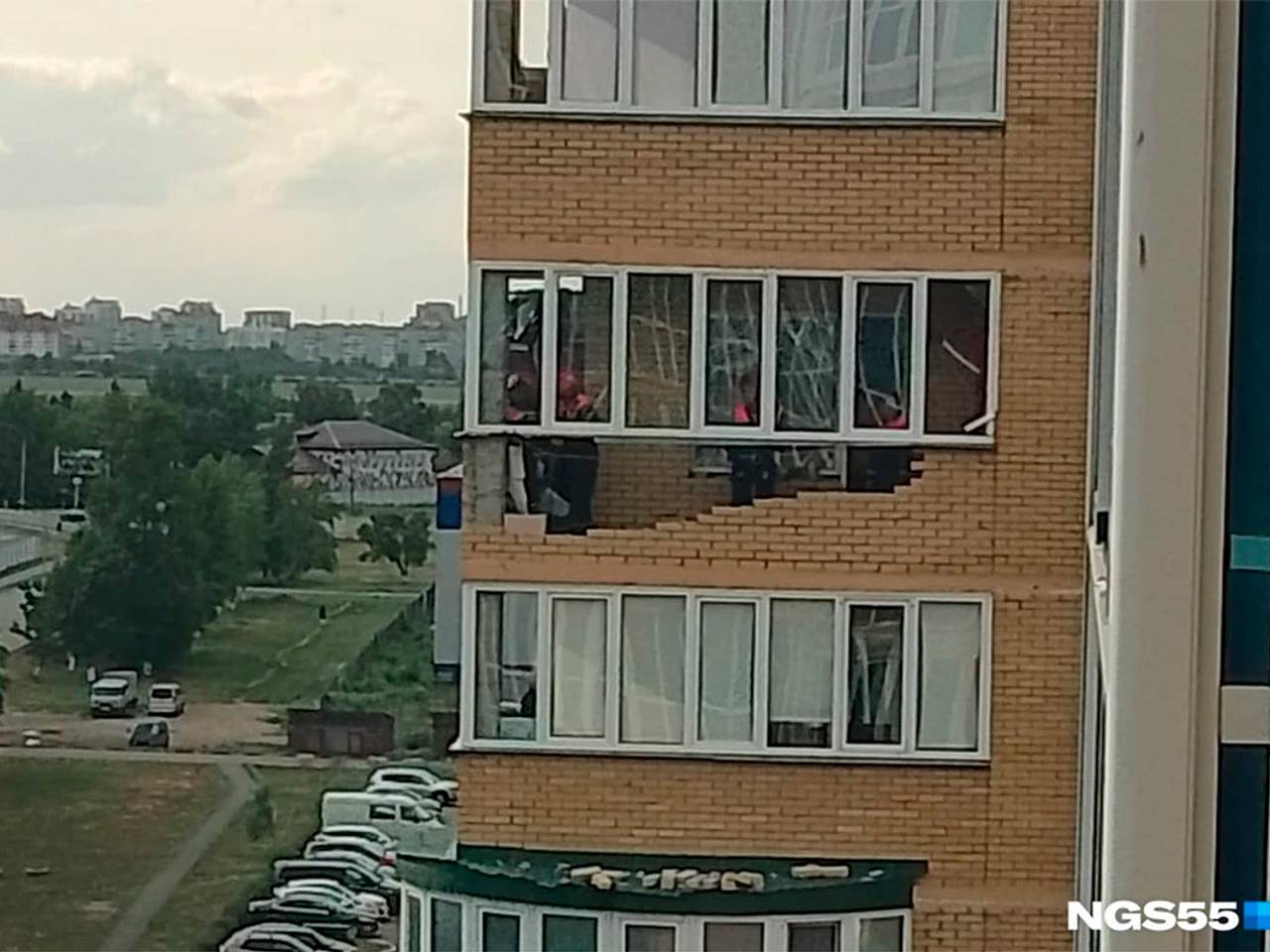С балкона