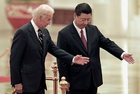 «Последствия будут катастрофическими» Джо Байден называет Си Цзиньпиня диктатором. Чем опасен конфликт США и Китая?