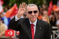 Турция стоит на пороге глубокого кризиса. Как победивший на выборах Эрдоган собрался спасать экономику и валюту?