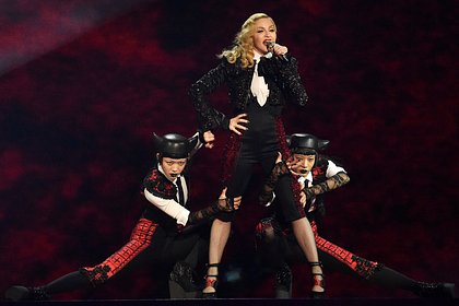 Мадонна отложила мировое турне из-за госпитализации