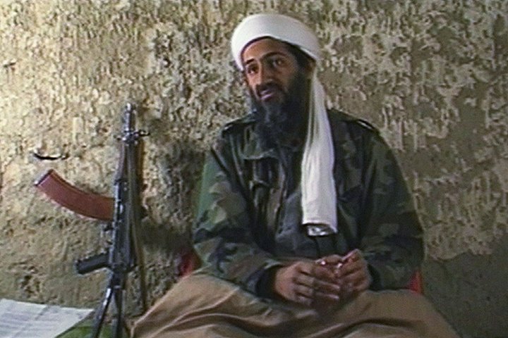 Кадр видеообращения Усамы бен Ладена, в котором он объясняет, почему объявил джихад против США, Афганистан, 20 августа 1998 года