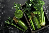 Польза и вред сельдерея для организма. Почему сельдерей считают таким полезным и кому он противопоказан?