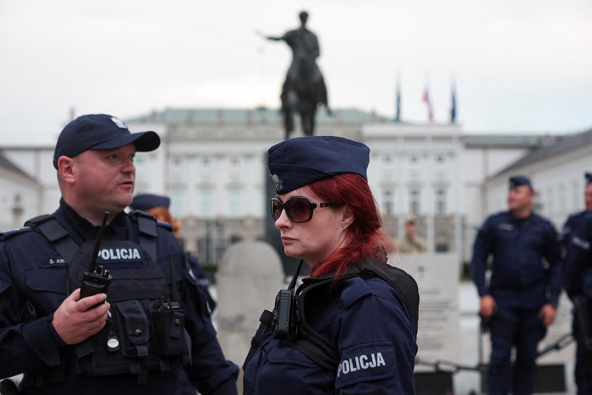 В Польше расследуют крупное шпионское дело. На этот раз арестован российский хоккеист