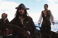 20 лет назад вышли первые «Пираты Карибского моря». Как блокбастер с Джонни Деппом навсегда изменил американское кино?