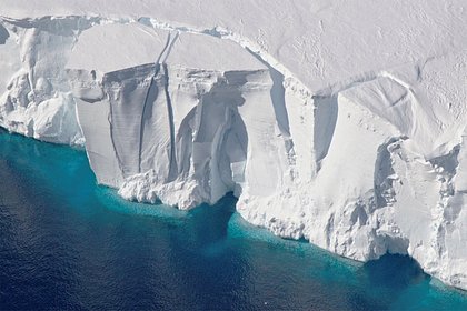 Объем льда в Антарктике рекордно сократился из-за жары