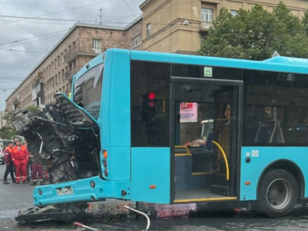 автобусы в санкт петербурге