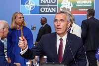 «Россия воспринимается ими как враг» Страны НАТО решили усилить оборону. Как прошел первый день саммита альянса?