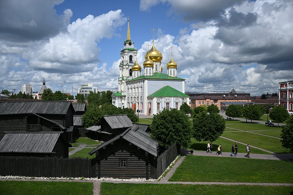 Свято-Успенский собор и Соборная колокольня на территории Тульского кремля