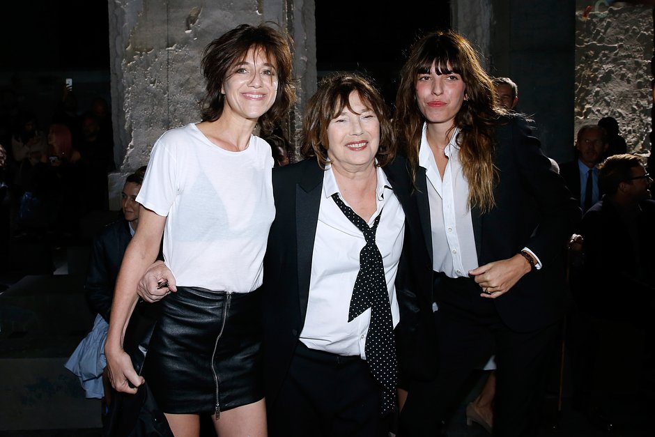 Джейн Биркин с дочерьми Шарлоттой Генсбур и Лу Дуайон в 2016 году