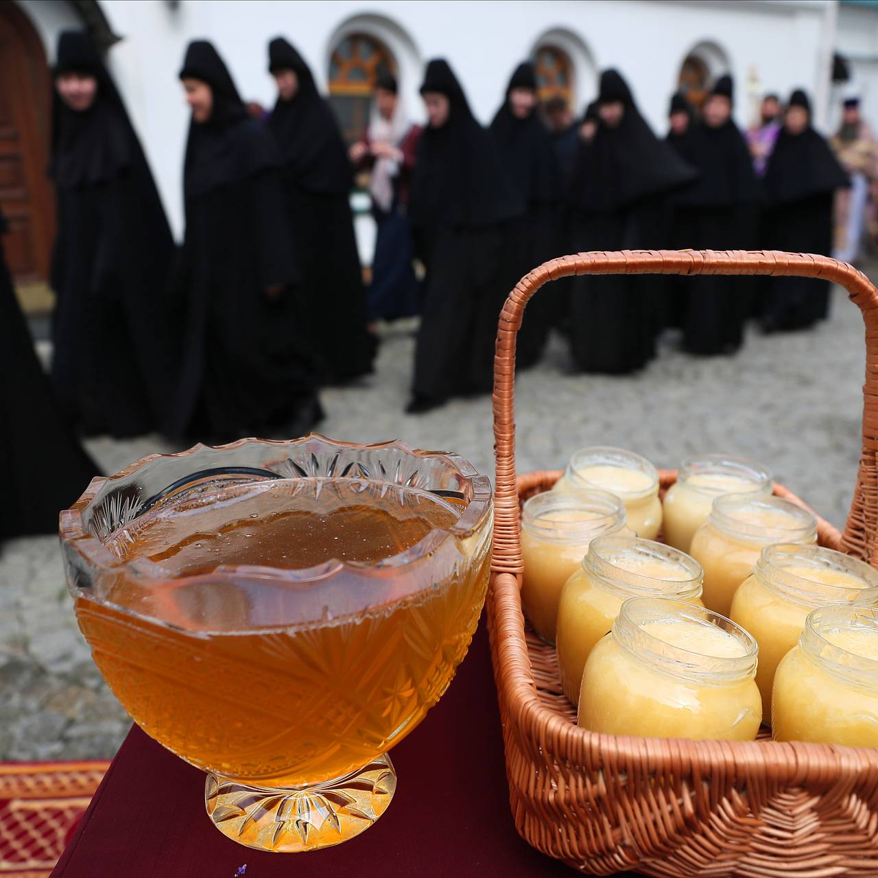 Спасы на руси: медовый, яблочный, ореховый