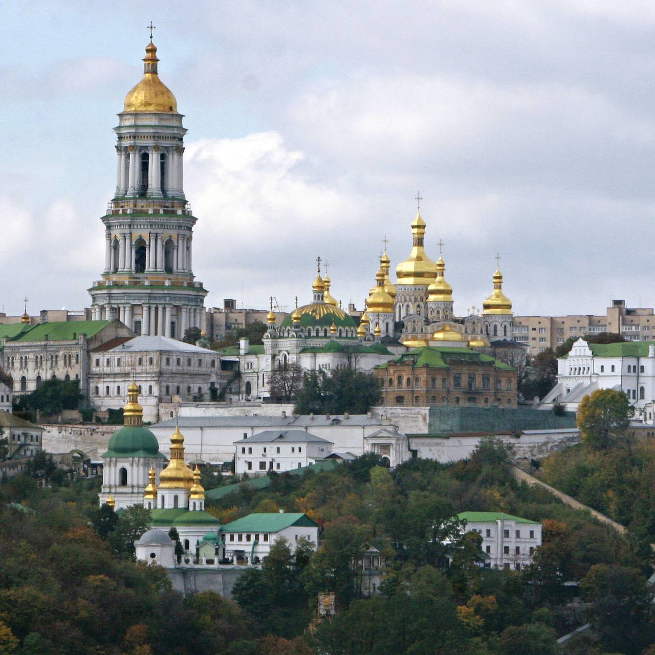 На Украине посетовали на упущенную возможность захватить Киево-Печерскую  лавру: Украина: Бывший СССР: Lenta.ru