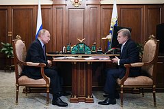Владимир Путин и Виталий Савельев