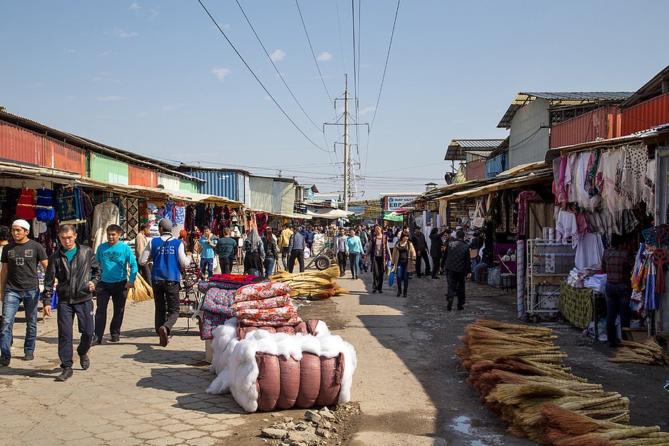 Рынок «Дордой» в Бишкеке
