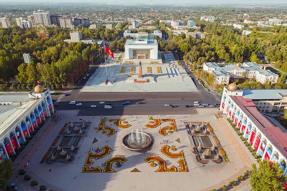 Площадь Ала-Тоо в Бишкеке