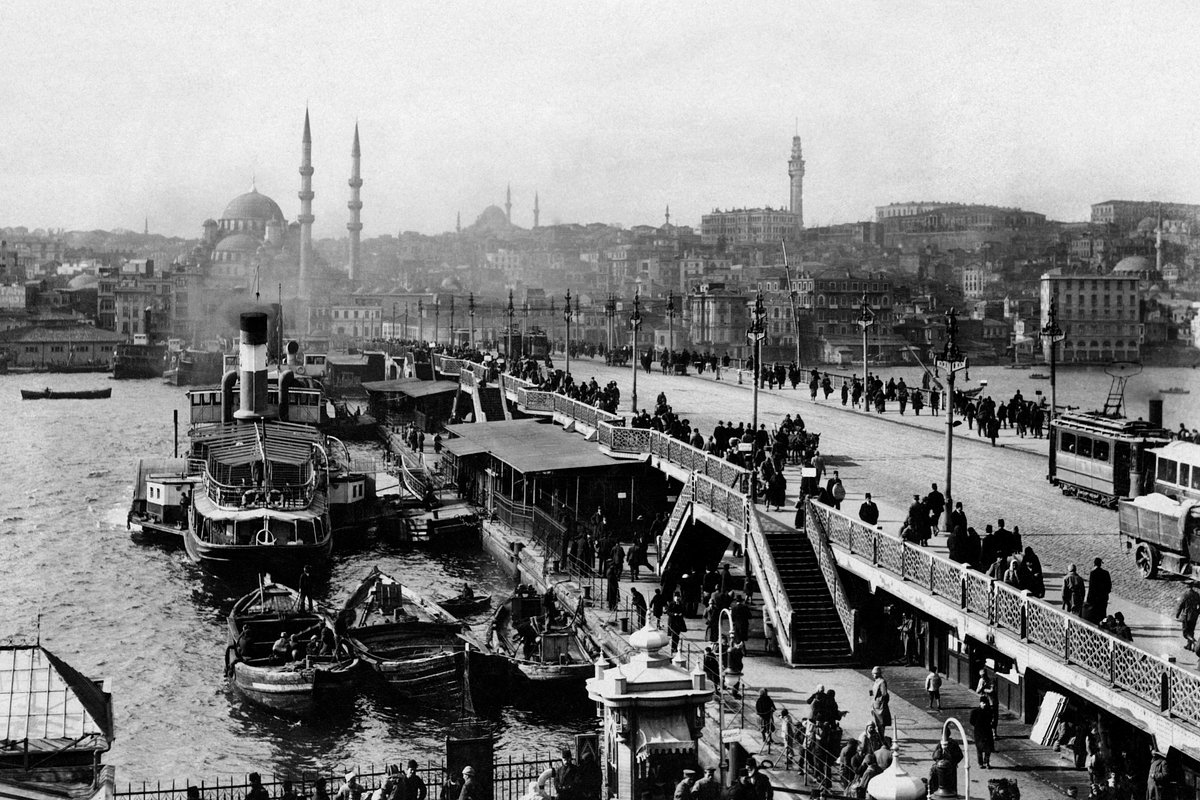 Вид Большой Галатский мост и Собор Святой Софии, Стамбул, 1930 год