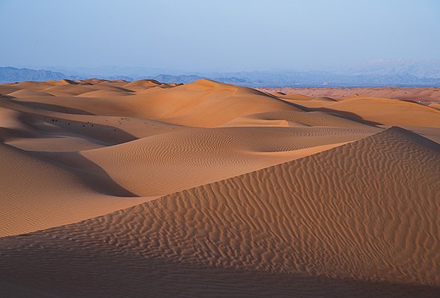 Высота дюн может достигать 200 метров