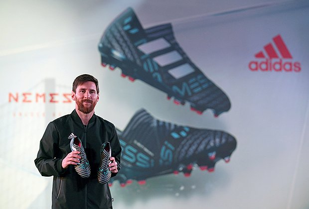 В 2018 году Месси представил новые бутсы со своим именем на мероприятии Adidas в Барселоне