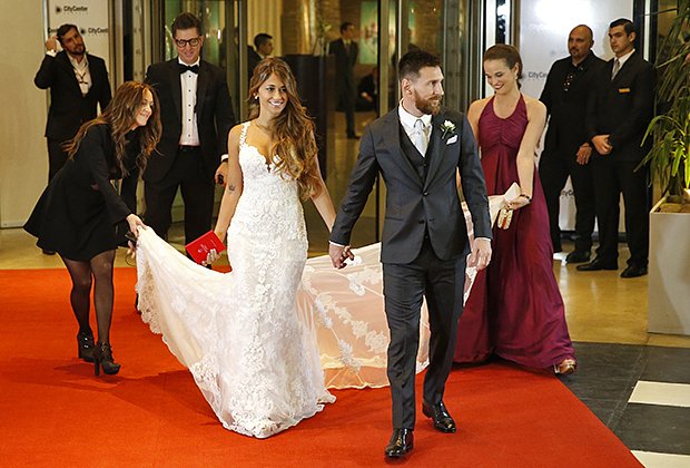 Свадьба Лионеля Месси и Антонеллы Рокуццо в гостинице City Center Hotel в родном городе пары — аргентинском Росарио. 2017 год