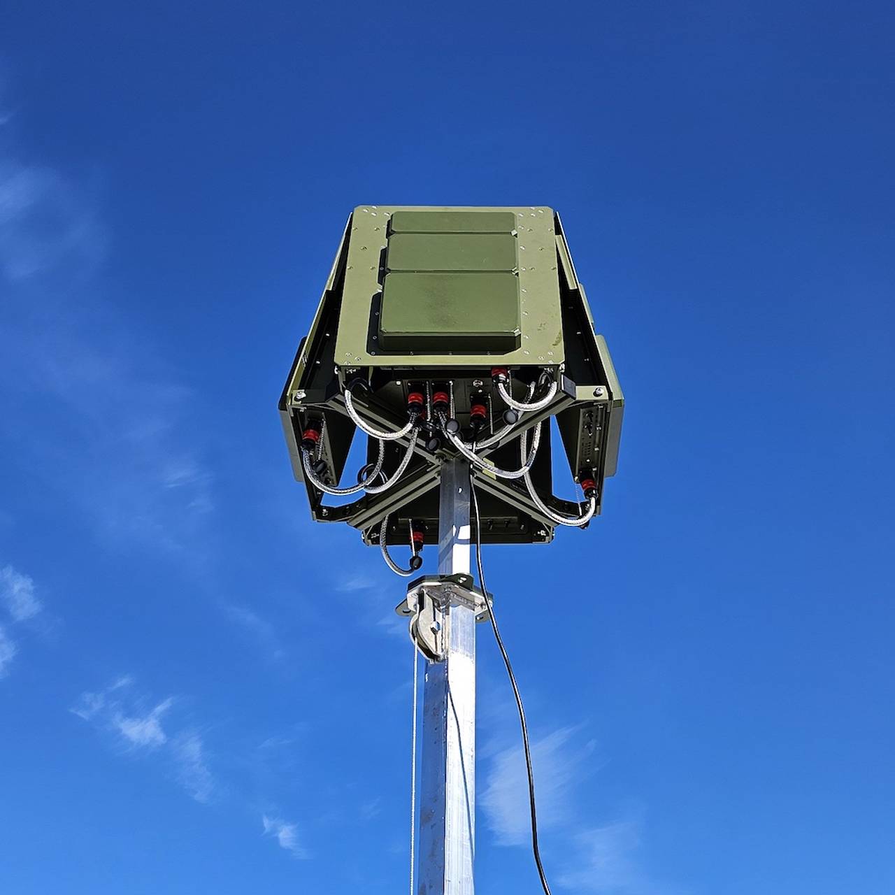 Flying net to stop flying bomb-laden gadgets - YouTube